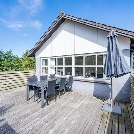 4 Person In * Blåvand