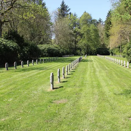 4 Person In